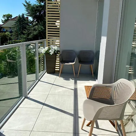 Moonlight Apartment 40M Od Plazy Ustronie Morskie Esterno foto